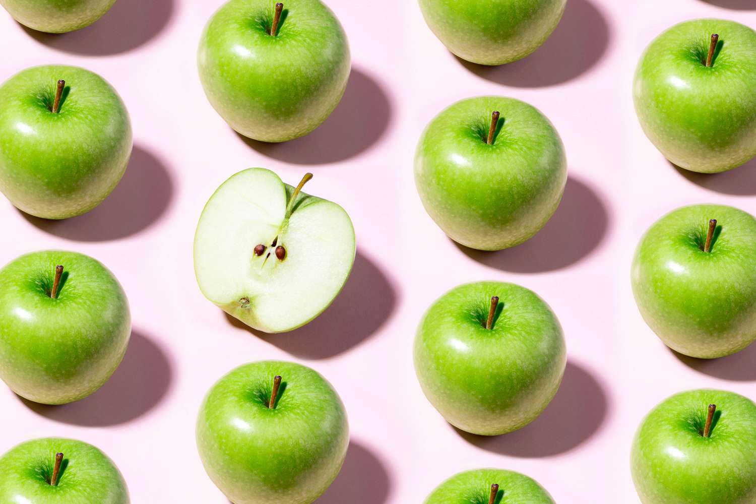 10 Buah yang Kaya Nutrisi dan Wajib Ada di Rumah