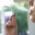 7 Cara Menjaga Kesehatan Bibir untuk Perokok Aktif